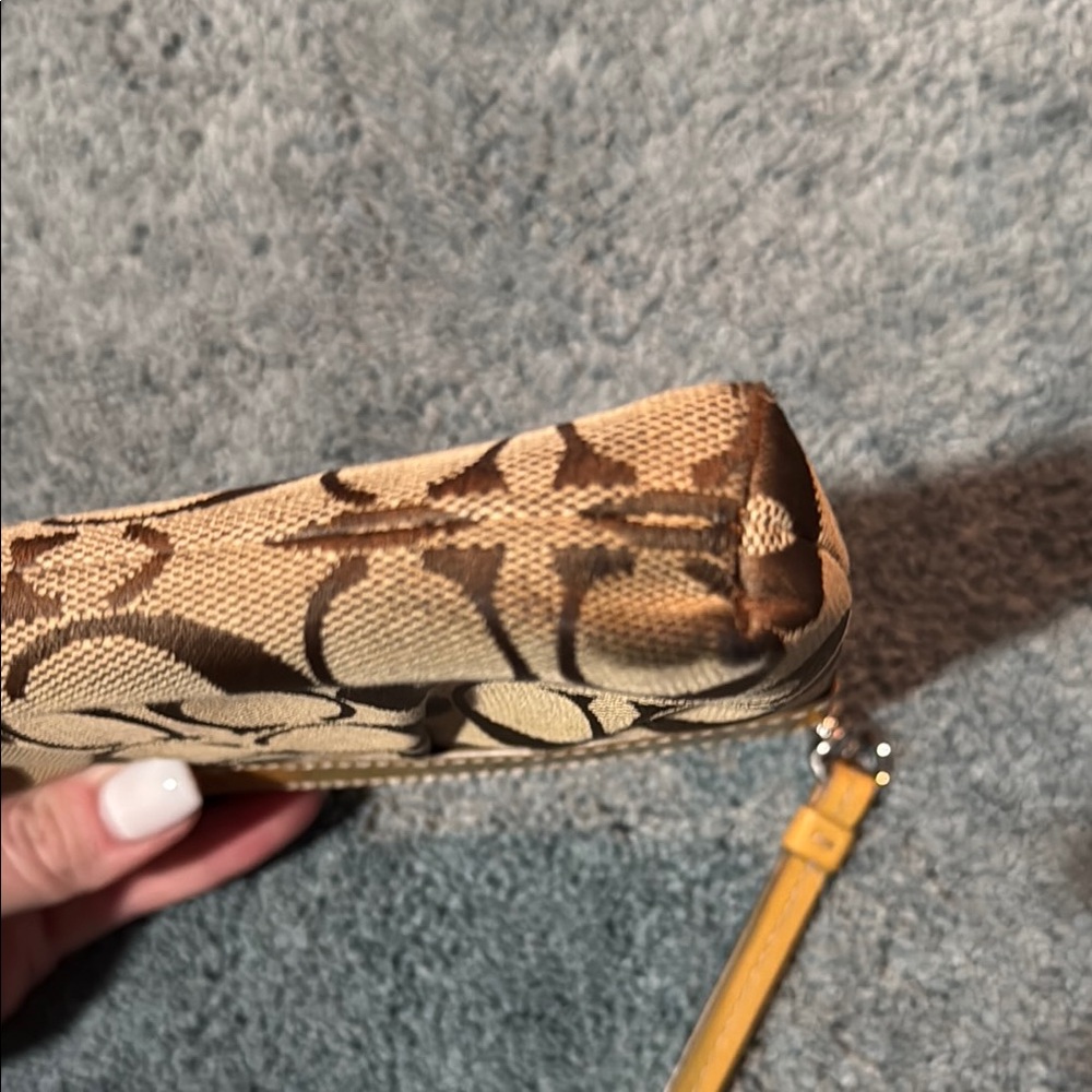 Coach Wristlet - Picture 8 of 9